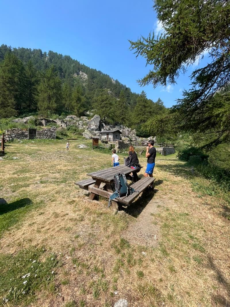 Esplora Usseaux: un percorso tra natura, storia e panorami aperto a tutte e tutti